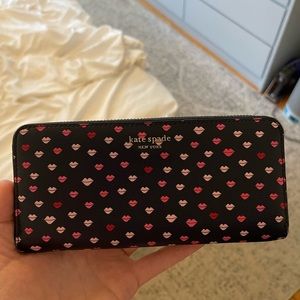 Kate Spade lip print wallet